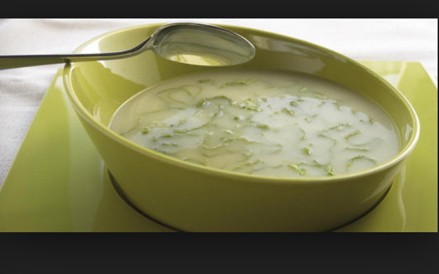 Sopa light de alface