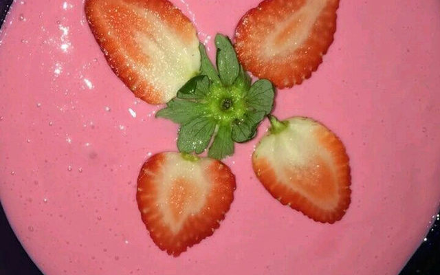 Mousse de morango fácil