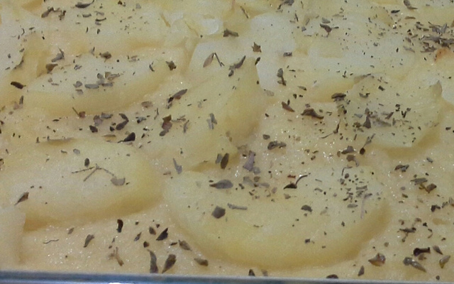 Filé de merluza com batata no forno