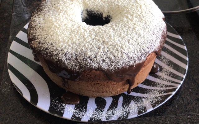 Bolo de chocolate com leite ninho