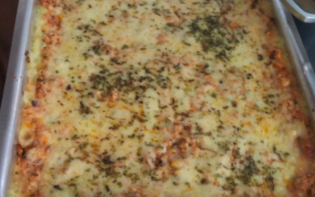 Batata recheada em travessa