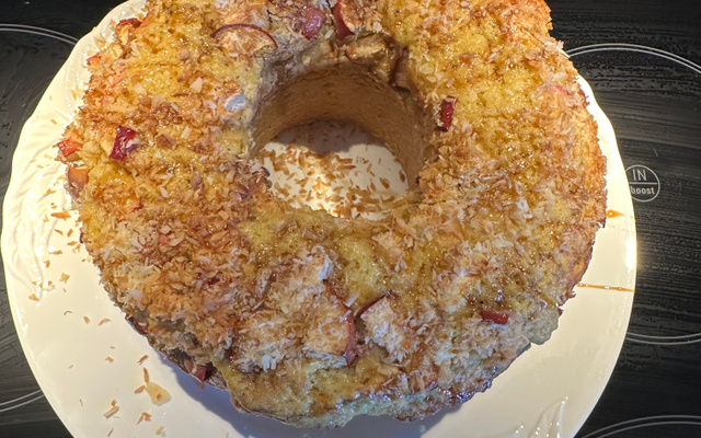 Bolo de maçã com coco