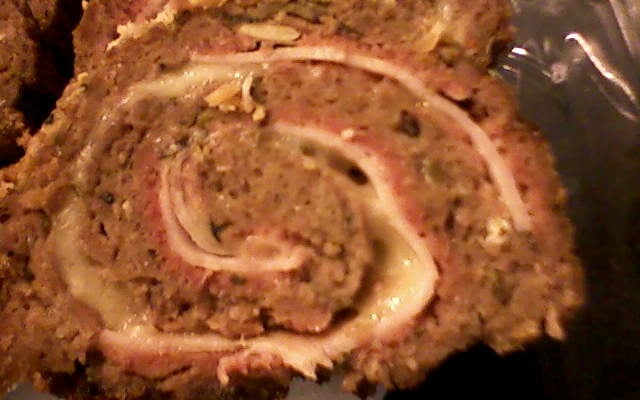 Rocambole de carne moída