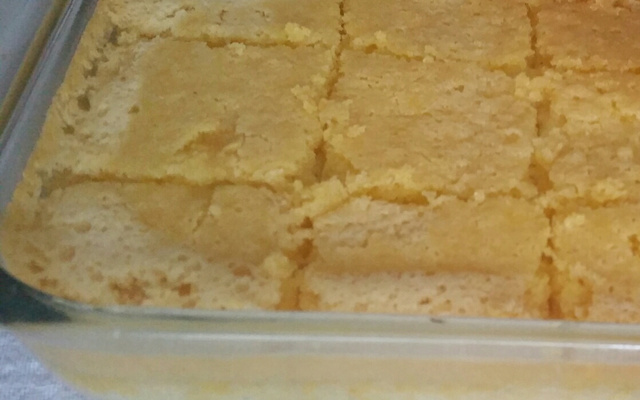 Bolo de fubá cremoso