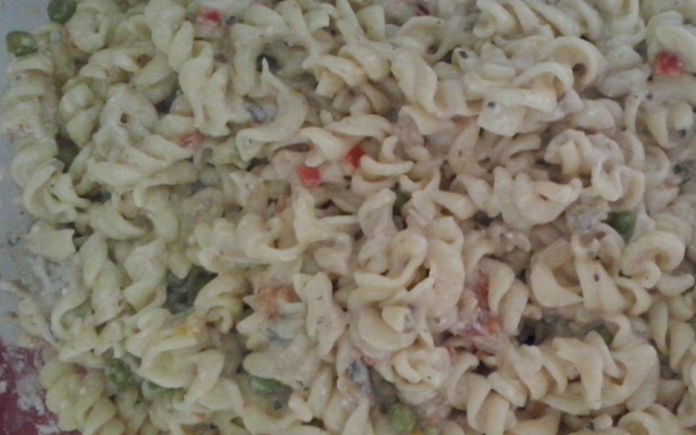 Macarrão com sardinha e creme de leite