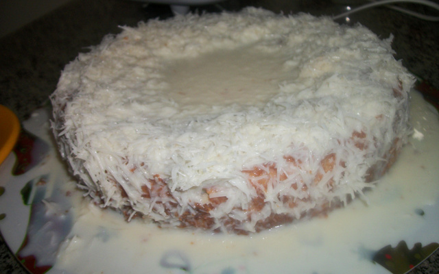 Bolo de coco super fácil
