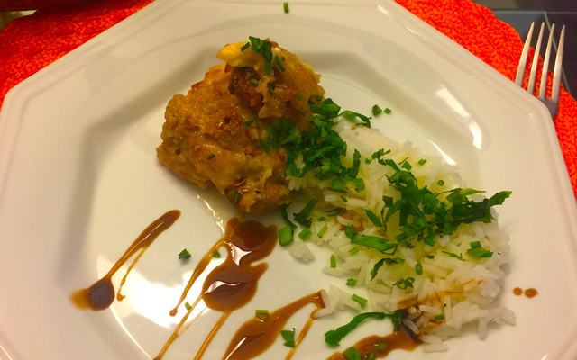 Frango assado com creme de cebola e maionese