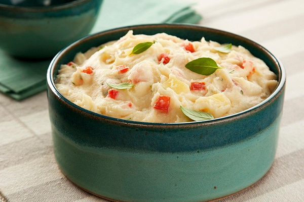 Caseirinho® com Queijo, Tomate e Manjericão