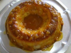 Pudim de leite com damascos da Rota do Charme