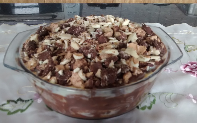 Pavê de chocolate branco e preto