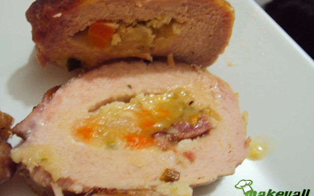 Lombo suíno recheado com mandioca