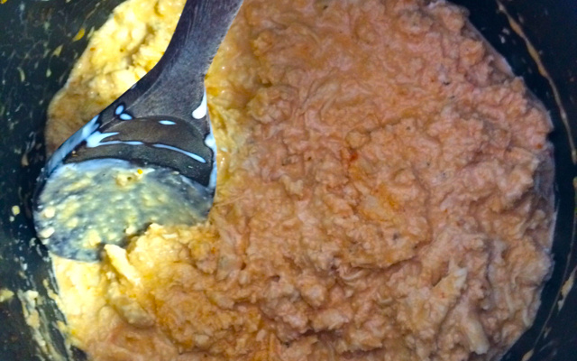 Estrogonofe de frango desfiado