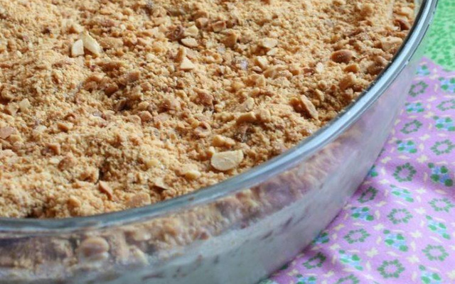 Pavê de amendoim de travessa