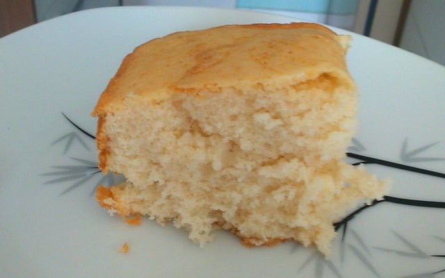 Bolo de massa branca