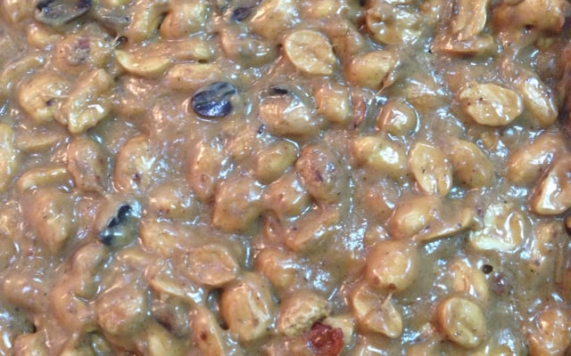 Pé de moleque de leite condensado