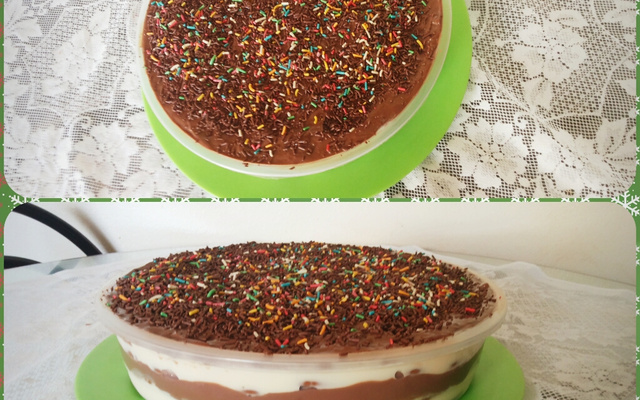 Pavê de chocolate preto e branco