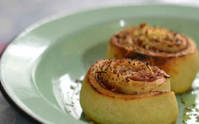 Pão recheado com presunto parma