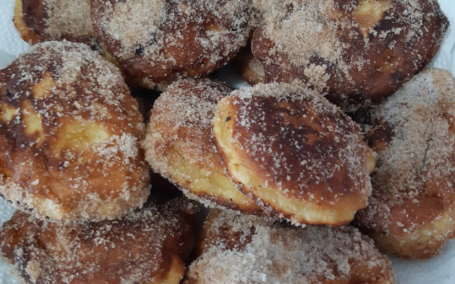 Bolinho de banana de frigideira