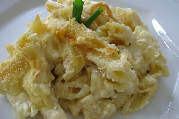 Macarrão 3 queijos fácil