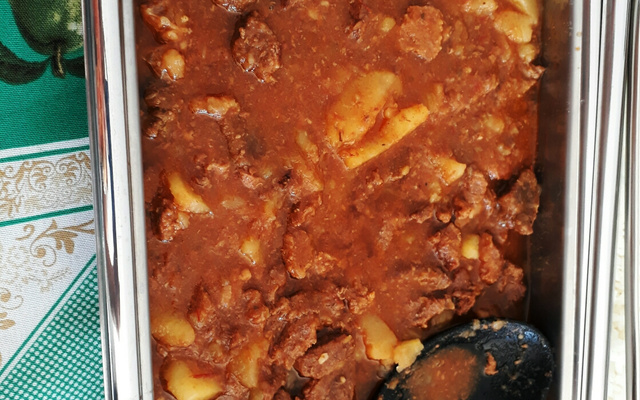 Carne de panela com batata