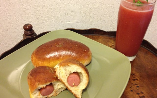 Pão de leite com salsicha