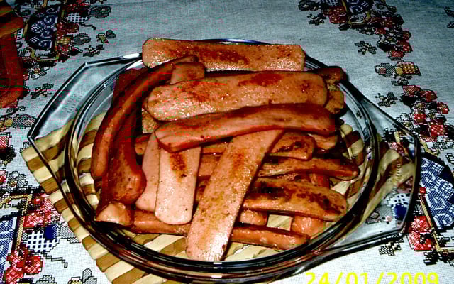 Salsichas grelhadas sabor churrasco