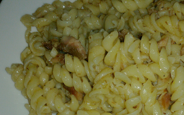 Macarrão Alho e Óleo com Sardinha