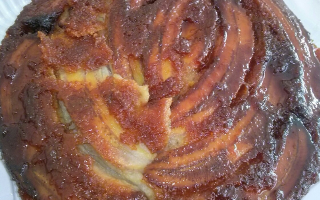 Bolo de banana caramelizado