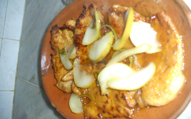 Filé de frango ao molho de Pêra