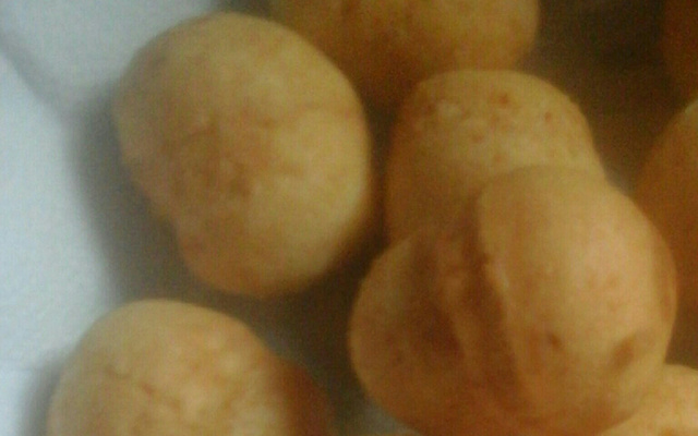 Pão de queijo frito