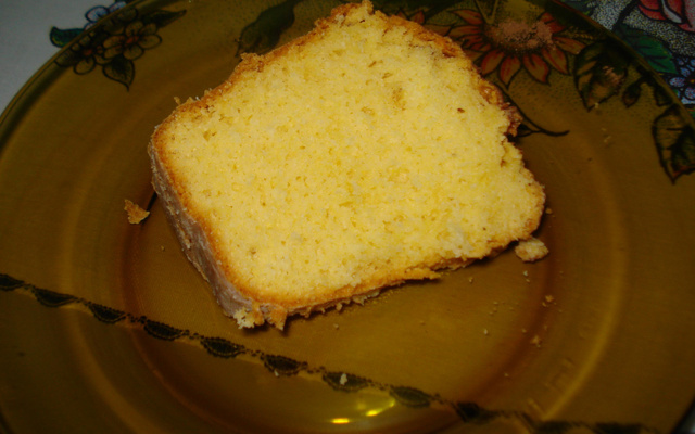 Bolo de fubá com canela