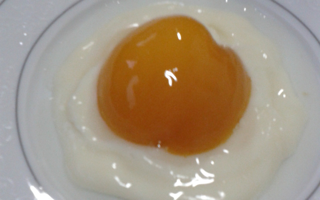 Ovo frito doce (pêssego)