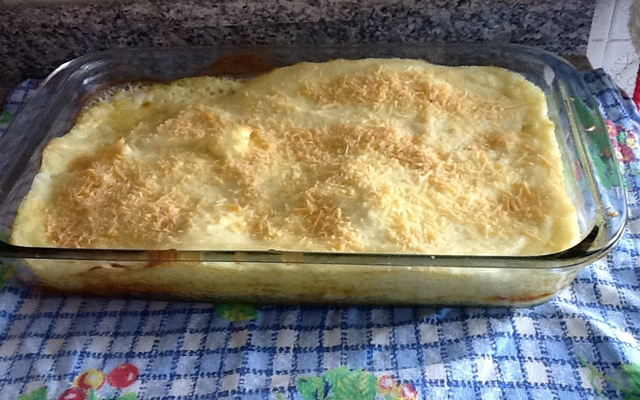 Filé de merluza com batata no forno