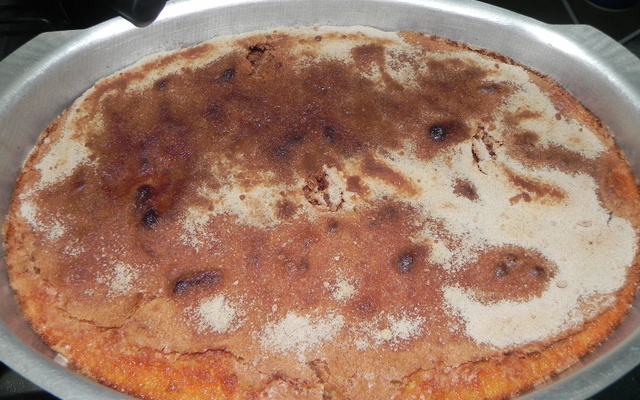 Bolo de banana com calda