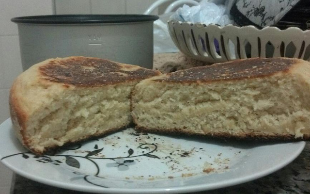 Pão feito na panela elétrica de arroz