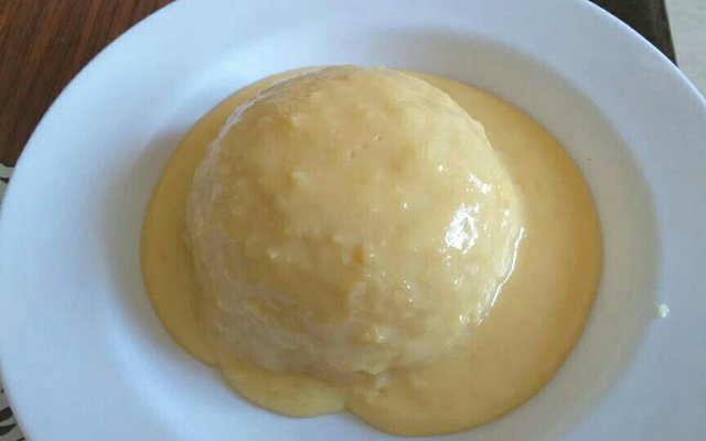 Bolo de caneca de coco