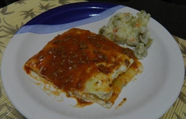 Lasanha ao Molho Vermelho e Branco