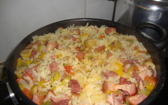 Arroz carreteiro com sobras de churrasco