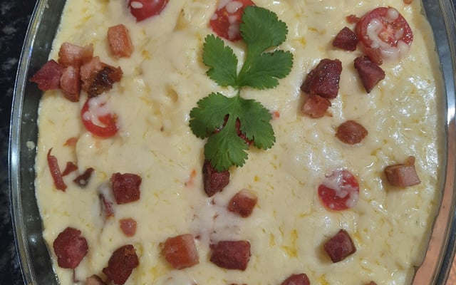 Macarrão com molho de batatas