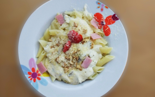 Penne com mascarpone e gorgonzola