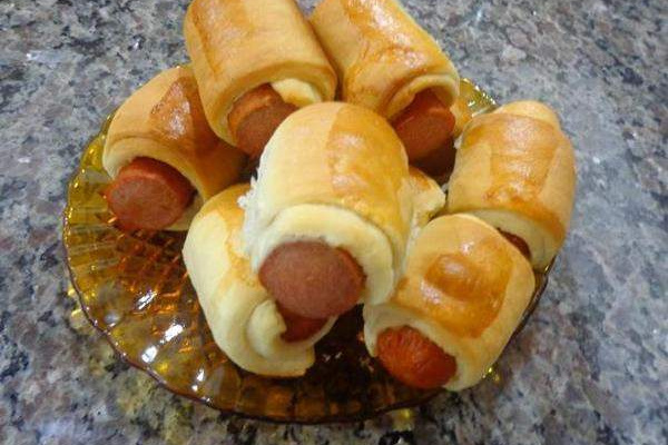 Enroladinho de salsicha