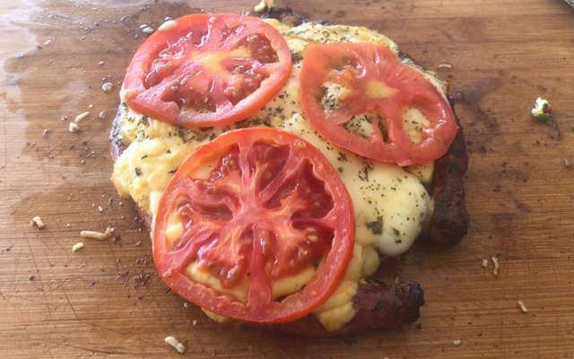 Linguiça pizzaiolo na churrasqueira