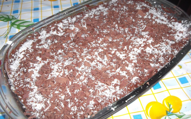 Pavê de prestígio com bolo pulman