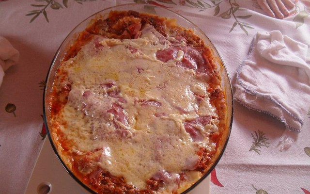 Lasanha bolonhesa ao molho branco