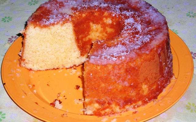 Bolo com leite de coco