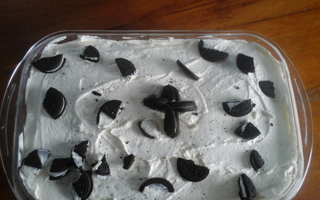 Pavê de chocolate branco com Negresco