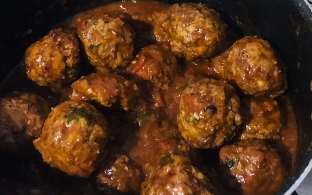 Almôndegas de proteína de soja ao molho