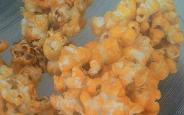 Pipoca doce colorida