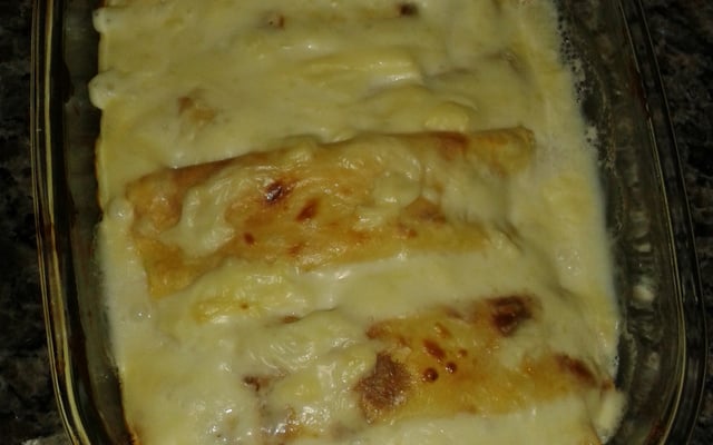 Panqueca da Cris ao molho branco