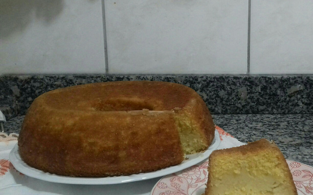 Bolo de fubá cremoso